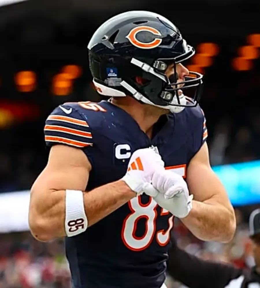 Bears' Cole Kmet maintains respect from NFL execs despite Colson Loveland buzz