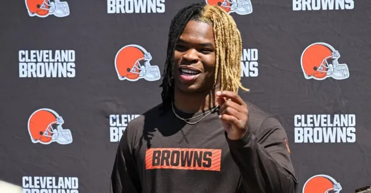 Quinshon Judkins Turns Heads With New Vehicle