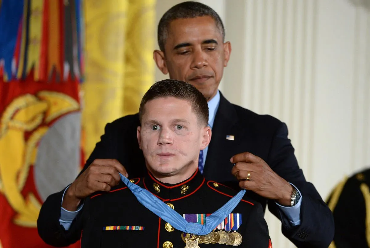 Brave Marine jumps on grenade to save fellow comrade – wins Medal of Honor