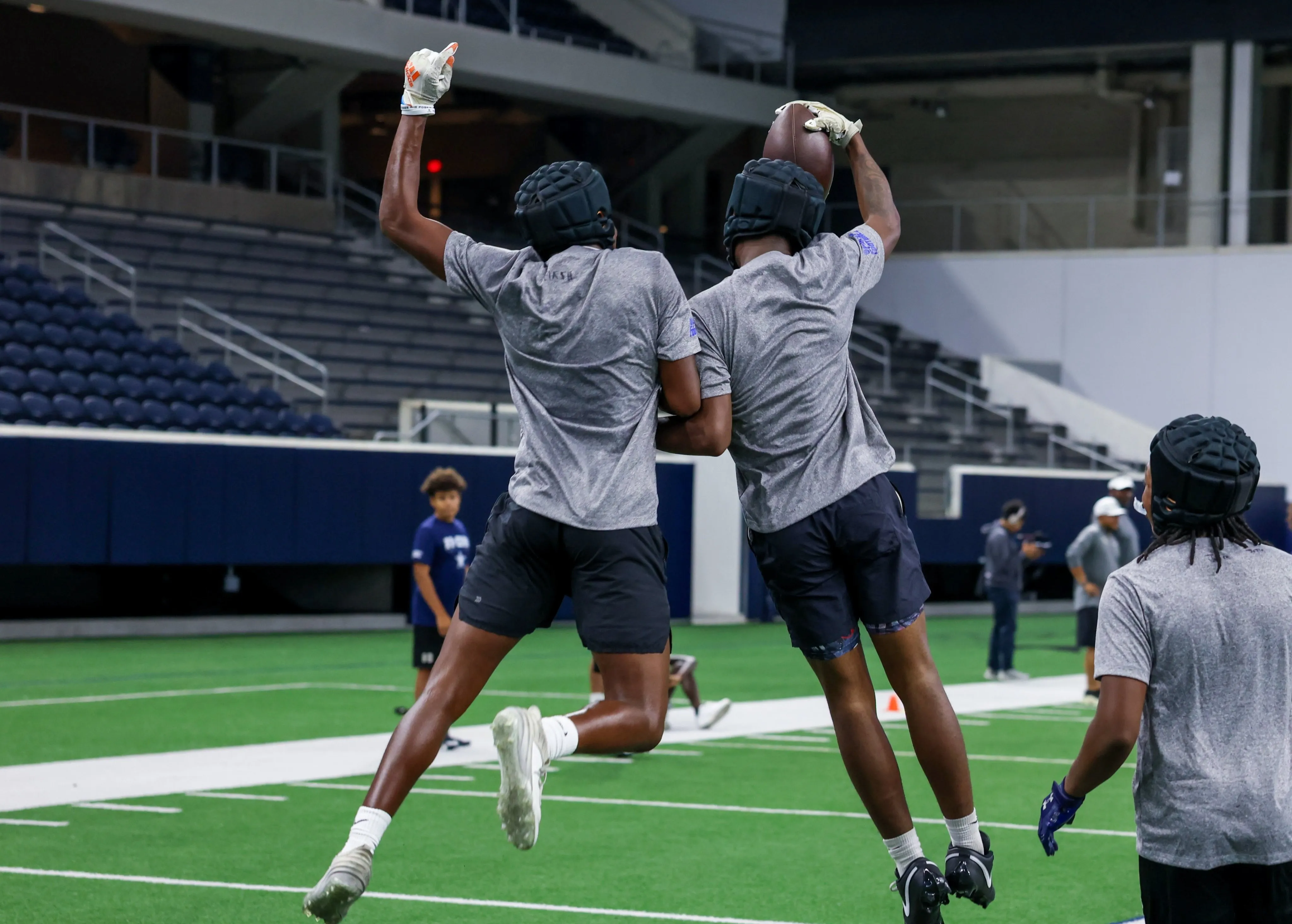 Cowboys star makes appearance at Nike youth football camp