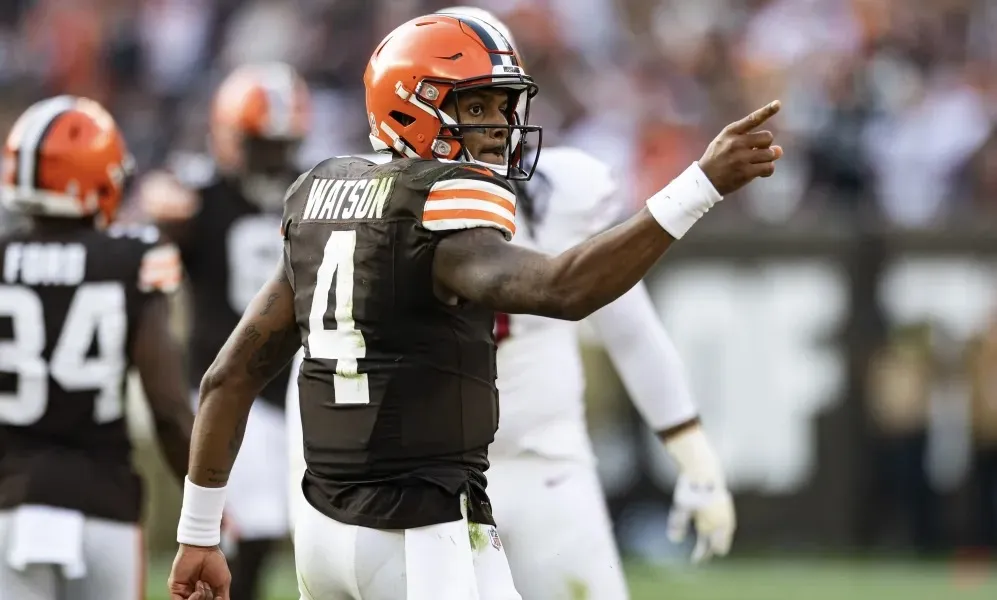 Browns Quietly Back Deshaun Watson With Eye-Opening Move