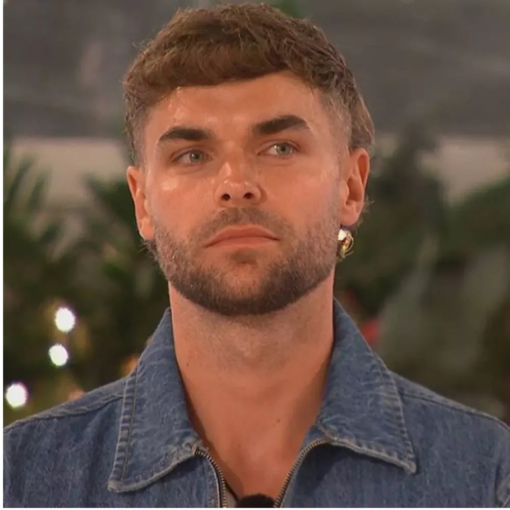 “There were girls in their bed while Emma was posting selfies” – more of Harry’s furious exes speak out as secret flings are exposed, just hours before movie night twist ‘tears Love Island couples apart’ in explosive villa meltdown - suong