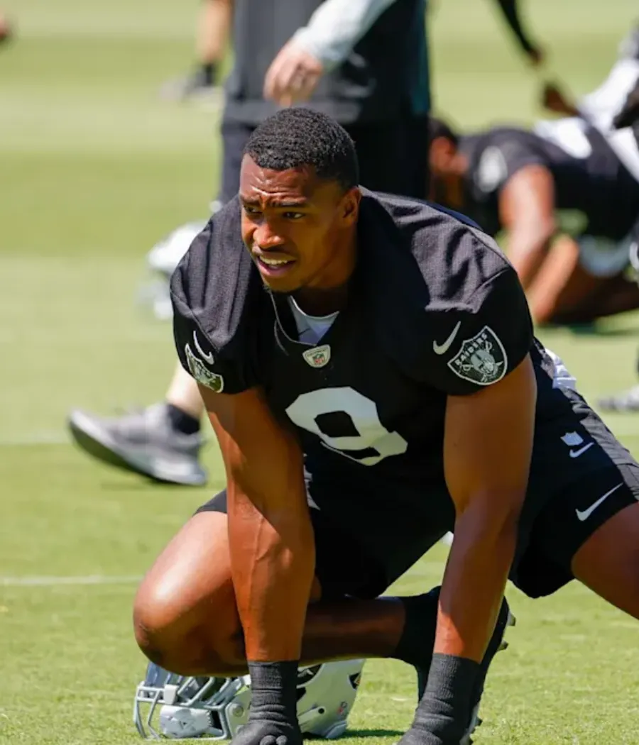 Raiders Have One of the NFL's Most Versatile Defensive Linemen