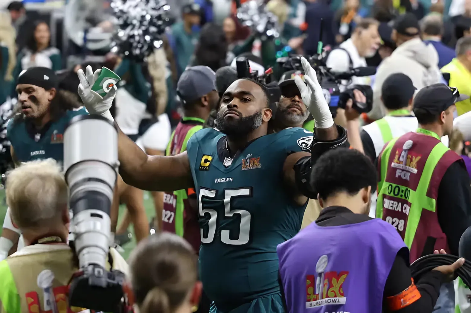 Retired Eagles Super Bowl Champ Sends Strong Message to Former Teammates