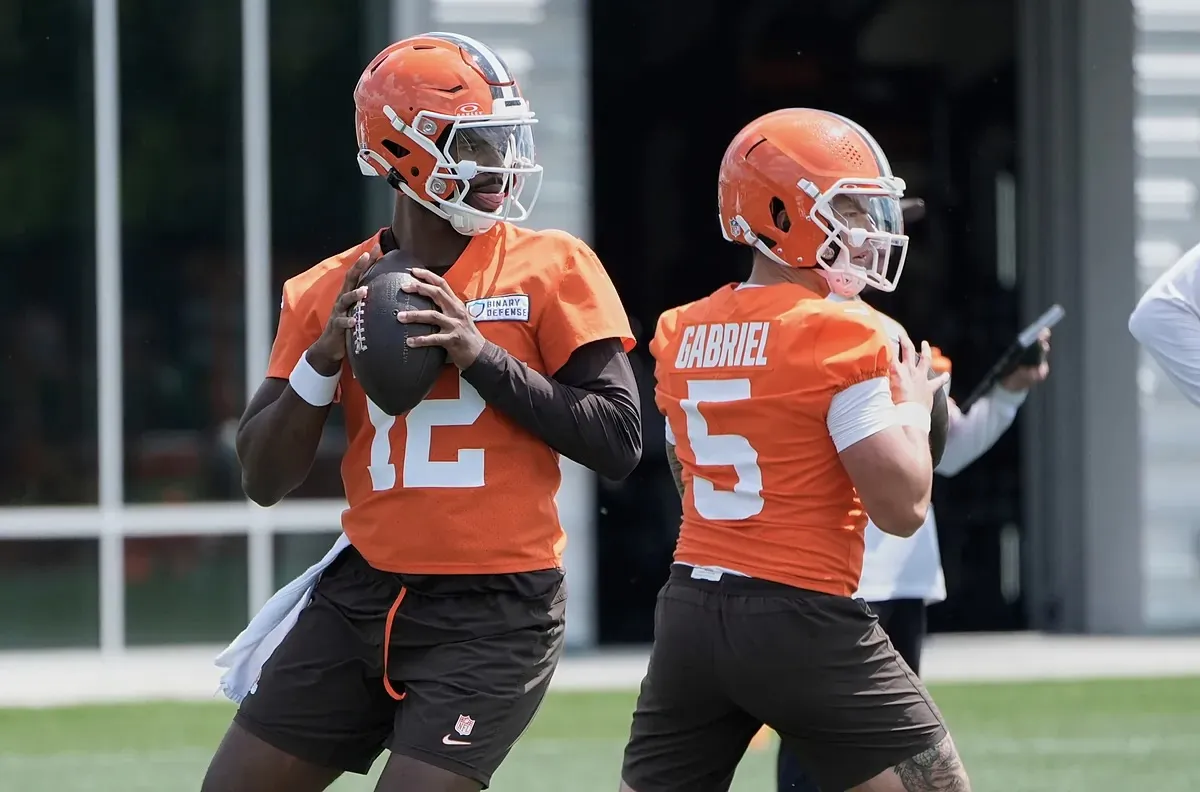 Dillon Gabriel’s precision passing gives him crucial edge over Shedeur Sanders in Browns’ QB battle