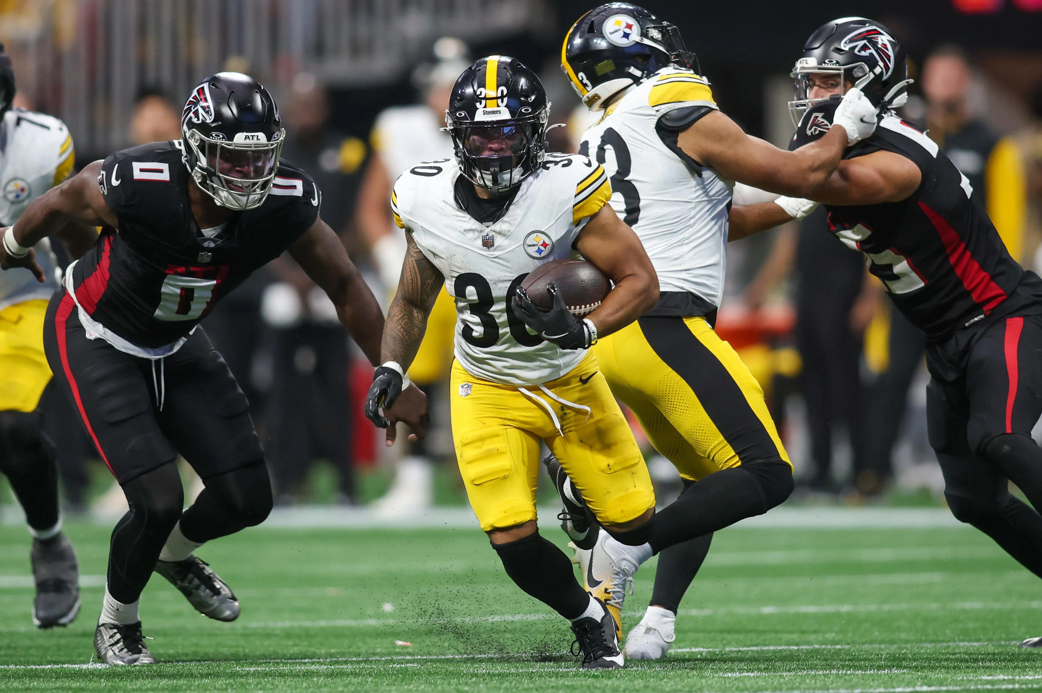 Member of Steelers’ RB Room Given Notable 2025 Forecast