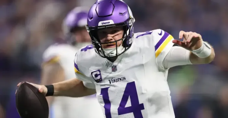 Former Eagles QB Projected to Follow Footsteps of $100 Million Pro Bowler