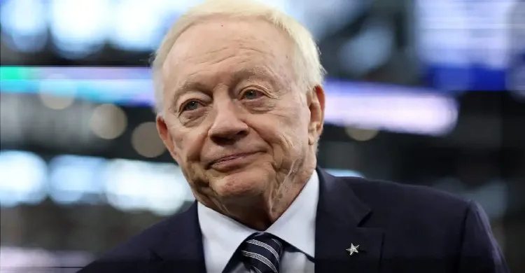 Cowboys Issued Warning on Possible NFL Holdout & Not the One Fans Expect