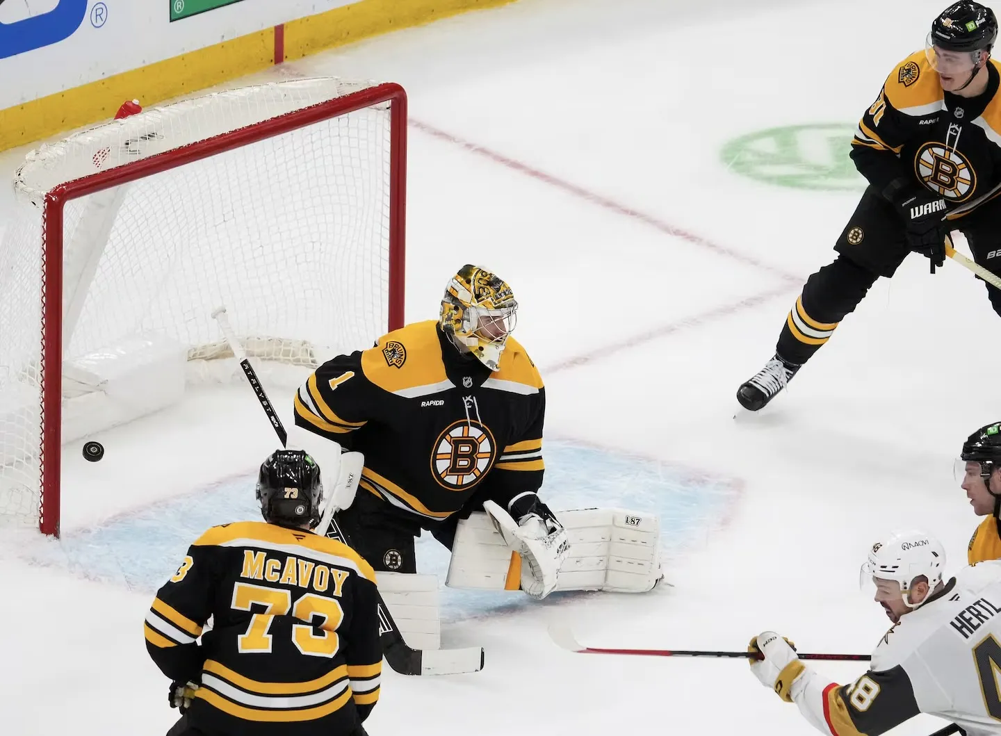 Jeremy Swayman Reportedly Involved in Failed Trade Between the Boston Bruins and Canadian Team