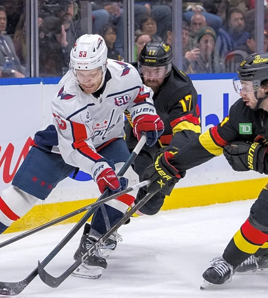 Should the Canucks plan on splitting up Hughes and Hronek in 2025-26?