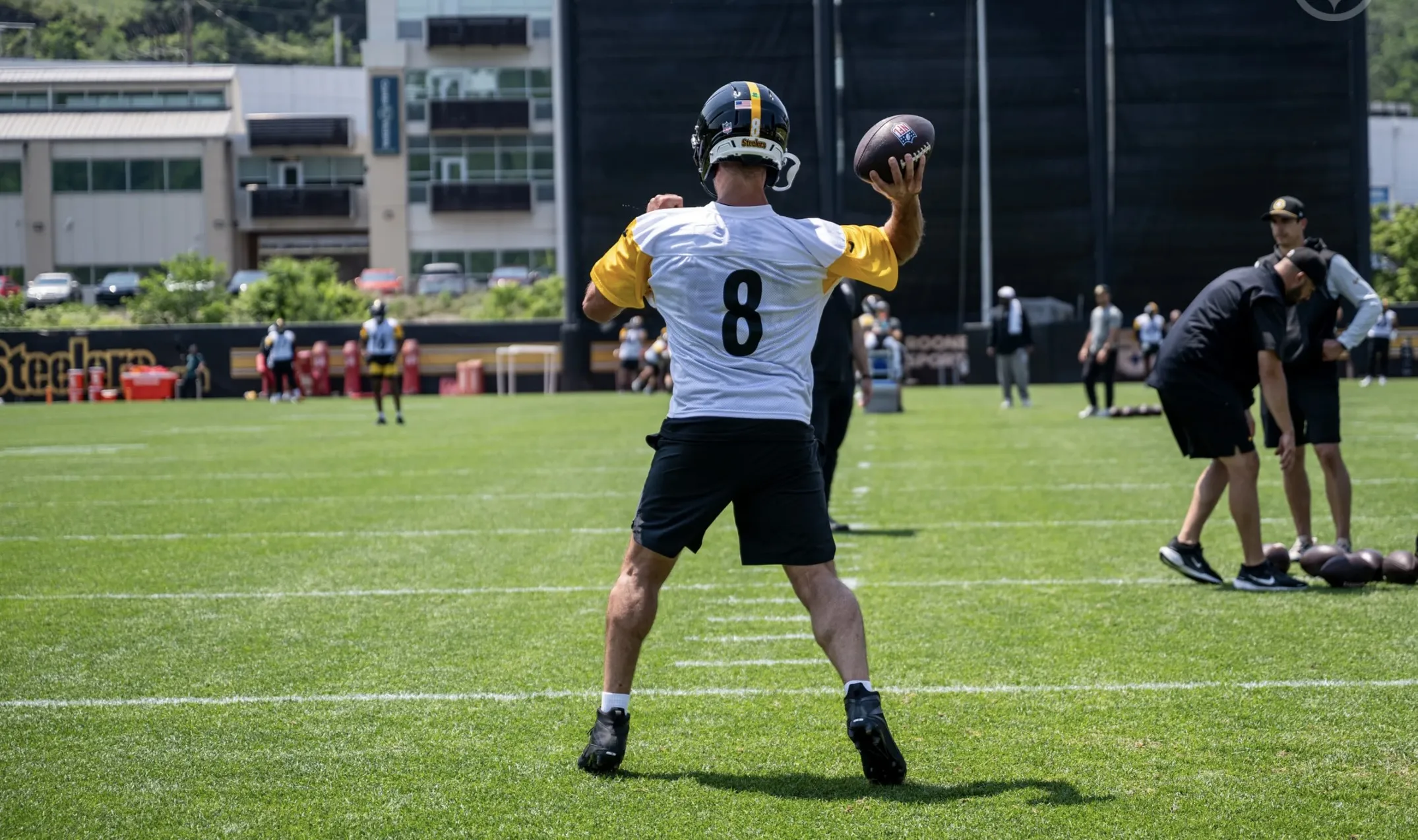 Steelers Fans Get Promising Update On The Offense After Conversation Between Aaron Rodgers And Calvin Austin III