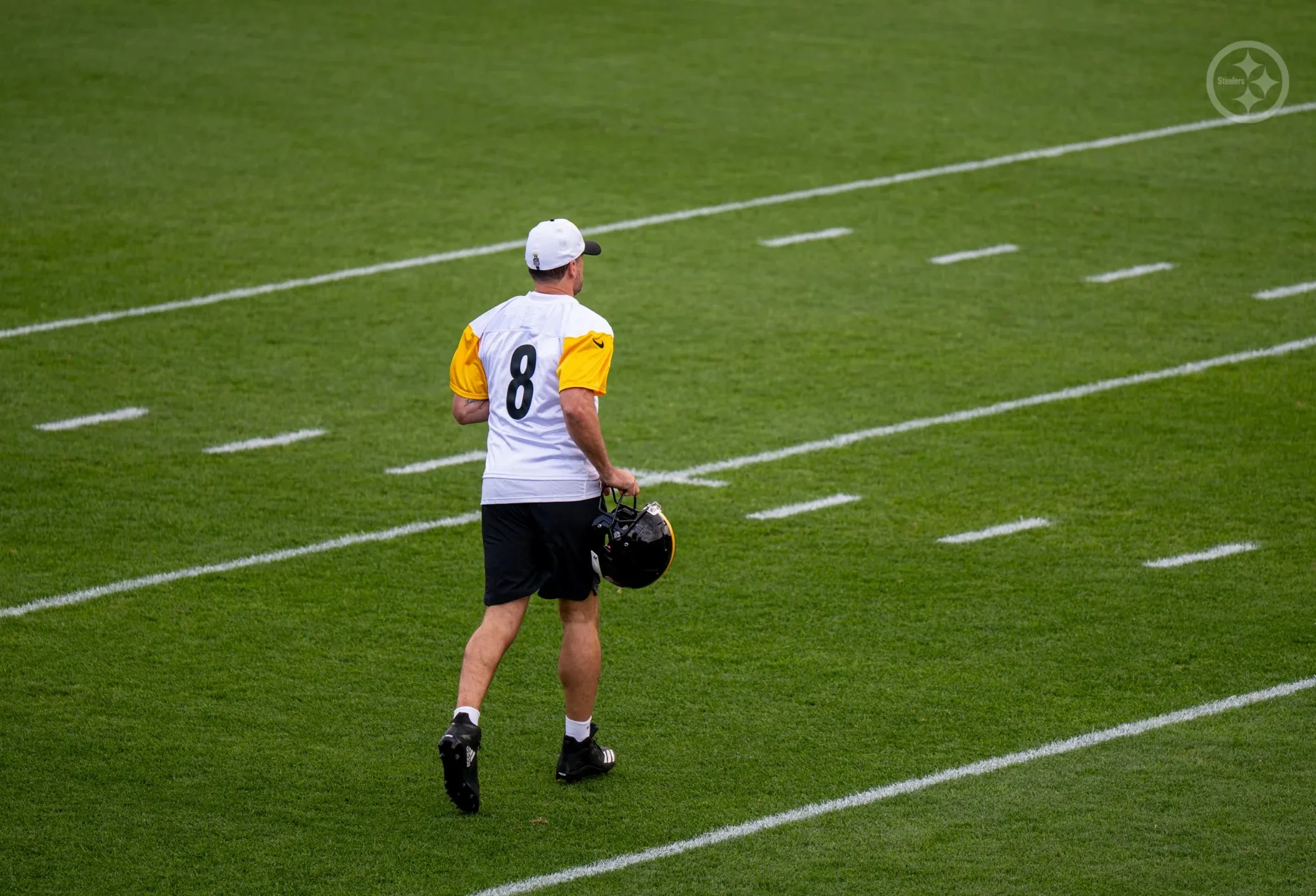 “The Steelers Have No Future At Quarterback”: Pittsburgh Steelers Trade Up For Aaron Rodgers Replacement In Latest 2026 NFL Mock Draft