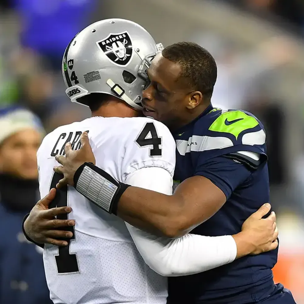 “I hope he breaks all my records” – Ex-Raiders QB Derek Carr stuns fans with heartfelt praise for Geno Smith after retirement, backing him to lead Las Vegas and rewrite franchise history despite their rocky breakup - suong