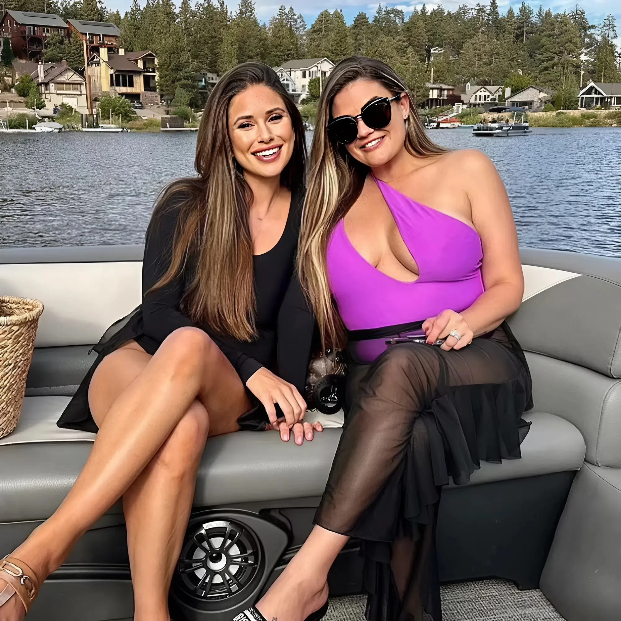 "Shocking Text Messages Revealed: Brittany Cartwright Exposes Nia Sanchez Mocking Her Looks At Luxury Event, Revealing Tense Hidden Drama!"