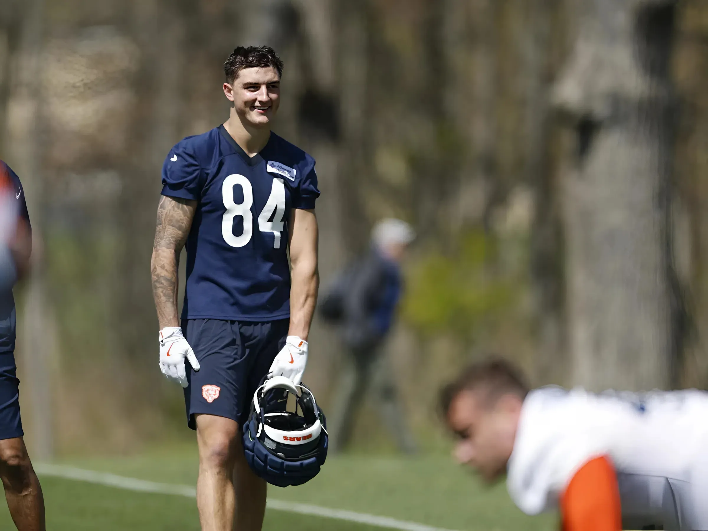Chicago Bears’ Colston Loveland drops murky update amid shoulder injury return