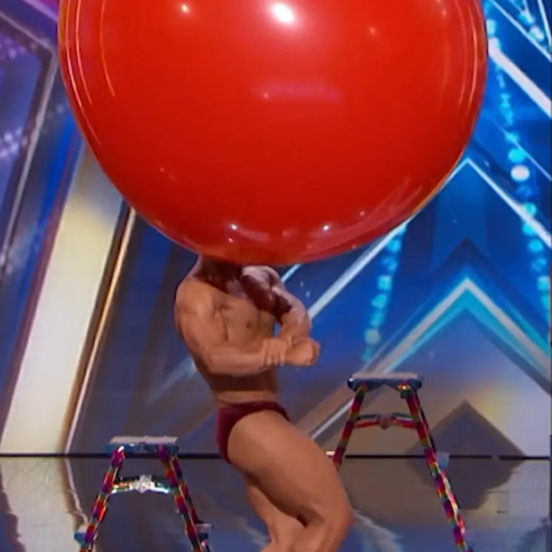 The Most Bizarre AGT Act Ever Seen: A Man Squeezes Into a Balloon and Leaves Everyone Gasping