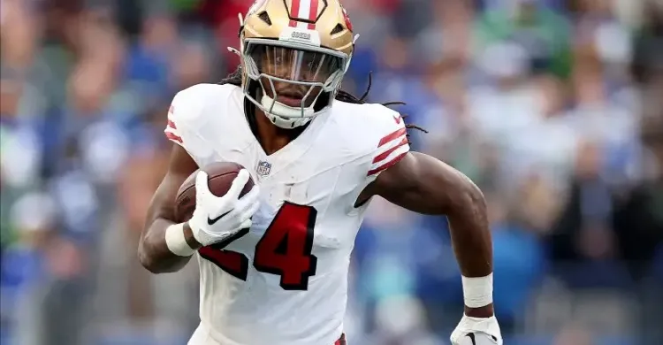 NFL Analyst Praises Vikings Acquisition: ‘The Next God On The Ground’