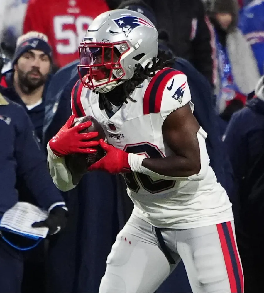 Stevenson Poised for Rebound — Improved Line Could Turn Backfield Back in His Hands