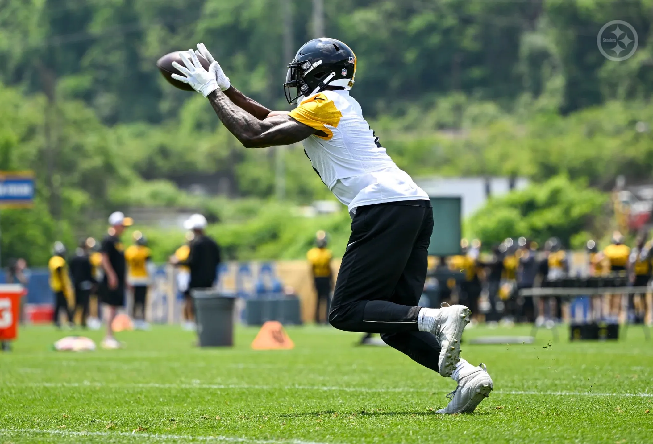 NFL’s latest $130M WR deal suddenly makes Steelers’ DK Metcalf move look smart