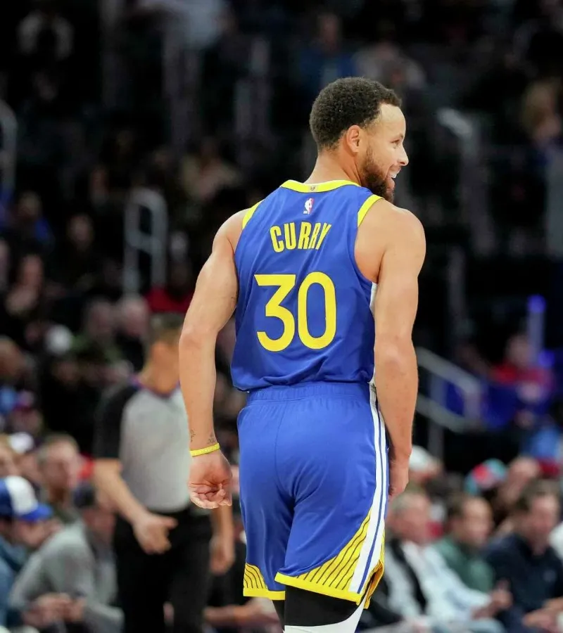 Stephen Curry Tries to Recruit WNBA All-Star Away From Nike