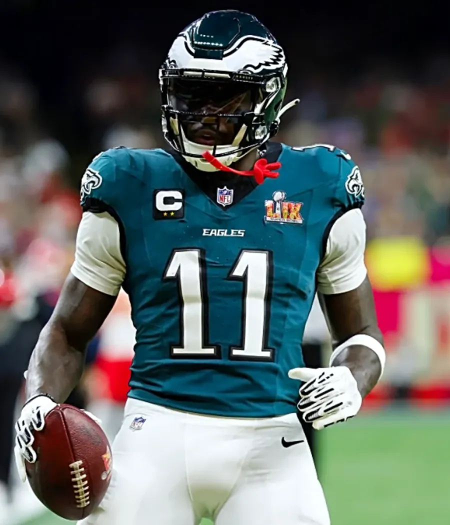 Eagles' A.J. Brown is asking fans to say a special crowd chant for his big plays in 2025