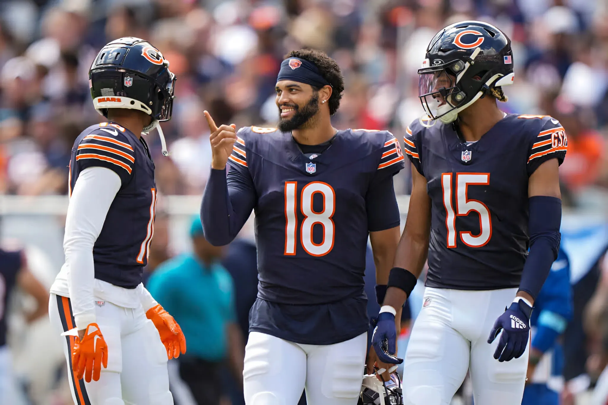 All-Pro Linebacker Speaks Out On ‘Loaded’ Bears Offense