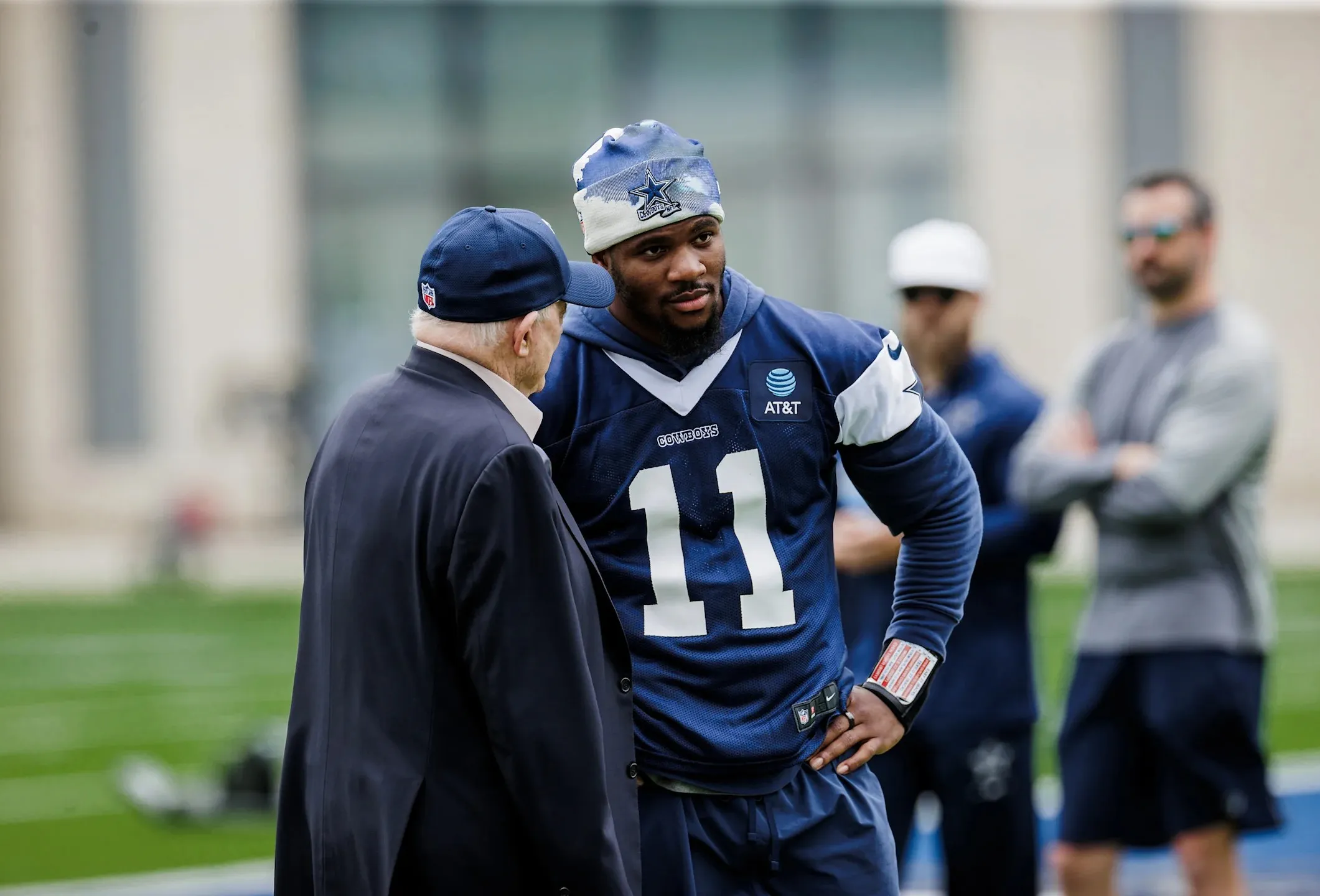 Patriots Poised to Pounce on Micah Parsons Amid Cowboys’ Contract Stalemate