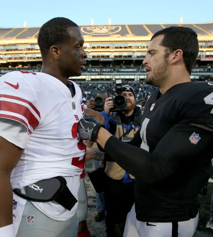 Why Derek Carr is a big supporter of Raiders QB Geno Smith