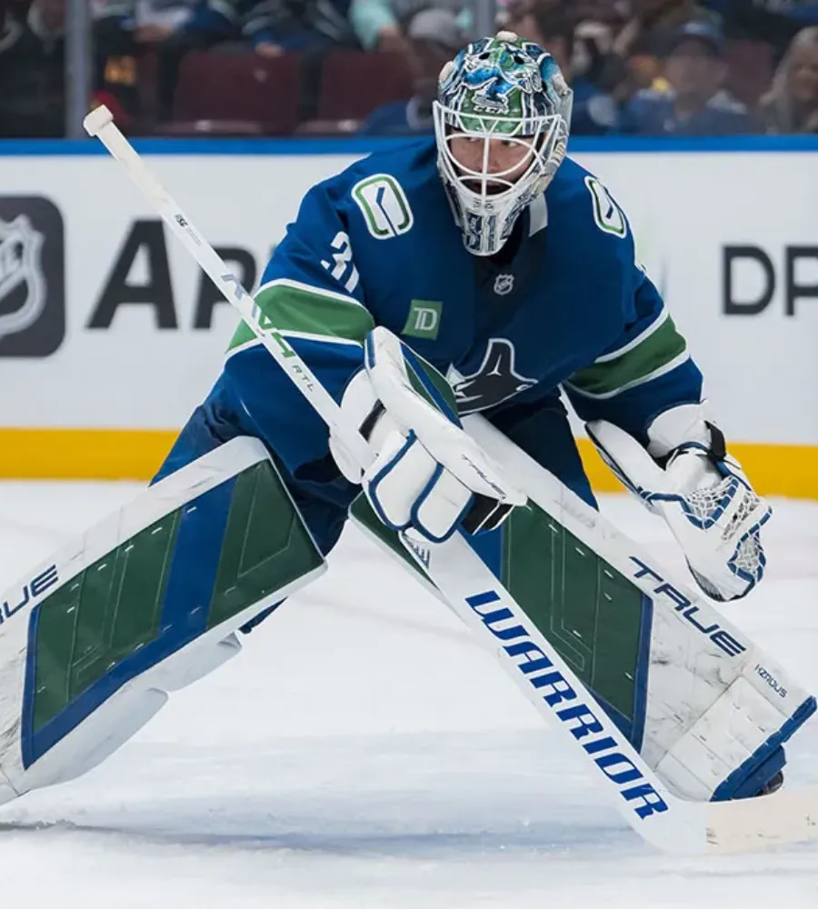 Penguins pick up AHL playoff MVP from Canucks in trade