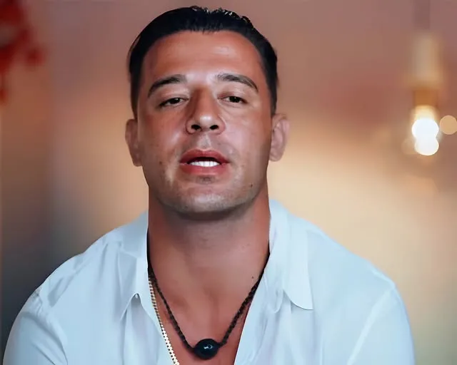 Bachelor in Paradise fans all have same issue with 'tool' Brian