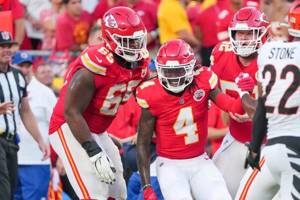 Chiefs Making Record Pact With Trey Smith on Contract Extension