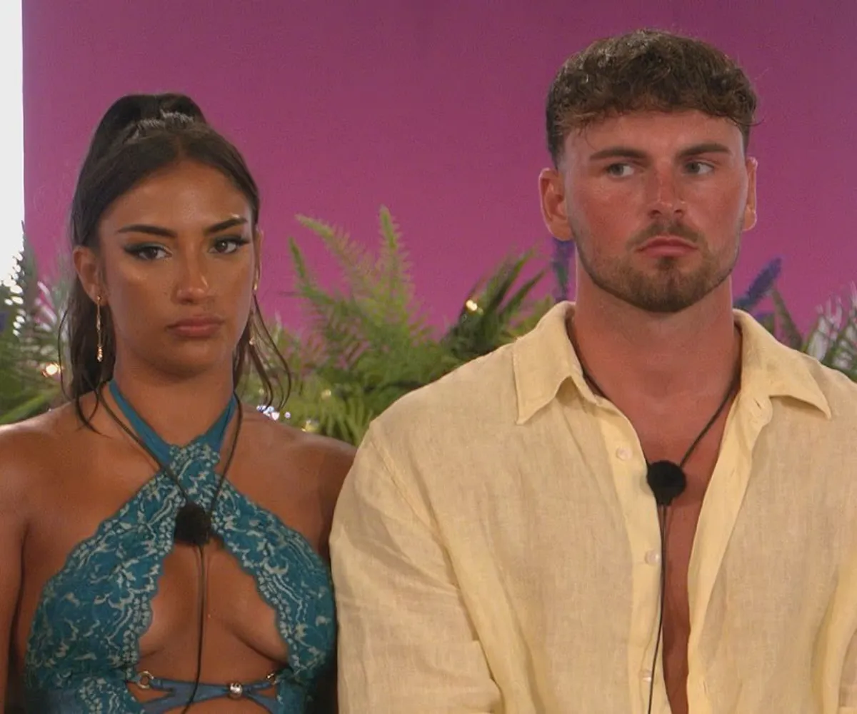 “Diabolical” – Love Island fans demand Casa Amor boy be sent packing after brutal dumping twist sparks outrage as he throws his ex under the bus within seconds of their split in front of shocked Islanders - suong