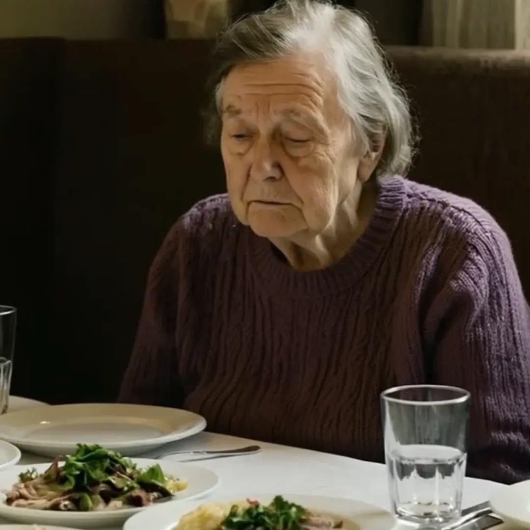 She Sat Alone on Her Birthday Waiting for Family but the Café Staff Gave Her a Day She’d Never Forget