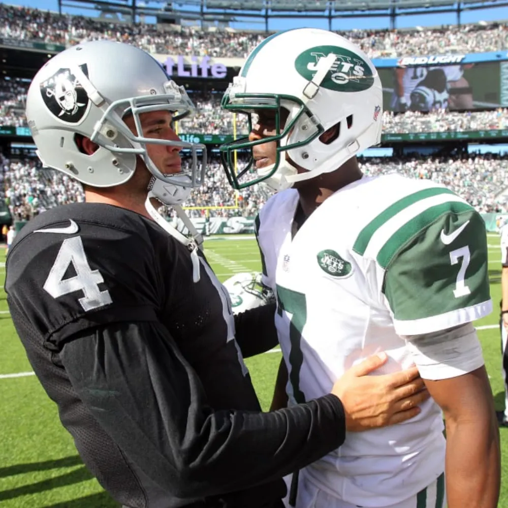 “I hope he breaks all my records” – Derek Carr sends heartfelt message to Geno Smith ahead of his first Raiders season as the new QB looks to snap Vegas’ 22-year playoff curse and erase the failures of Carr’s nine-year era - suong