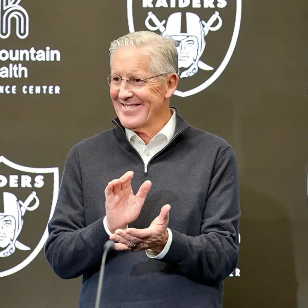 One Raiders player tipped for a breakout 2025 season as Jackson Powers-Johnson emerges as the anchor of Las Vegas’ offensive line — after shedding weight, locking down center position, and earning Maxx Crosby’s savage praise - suong