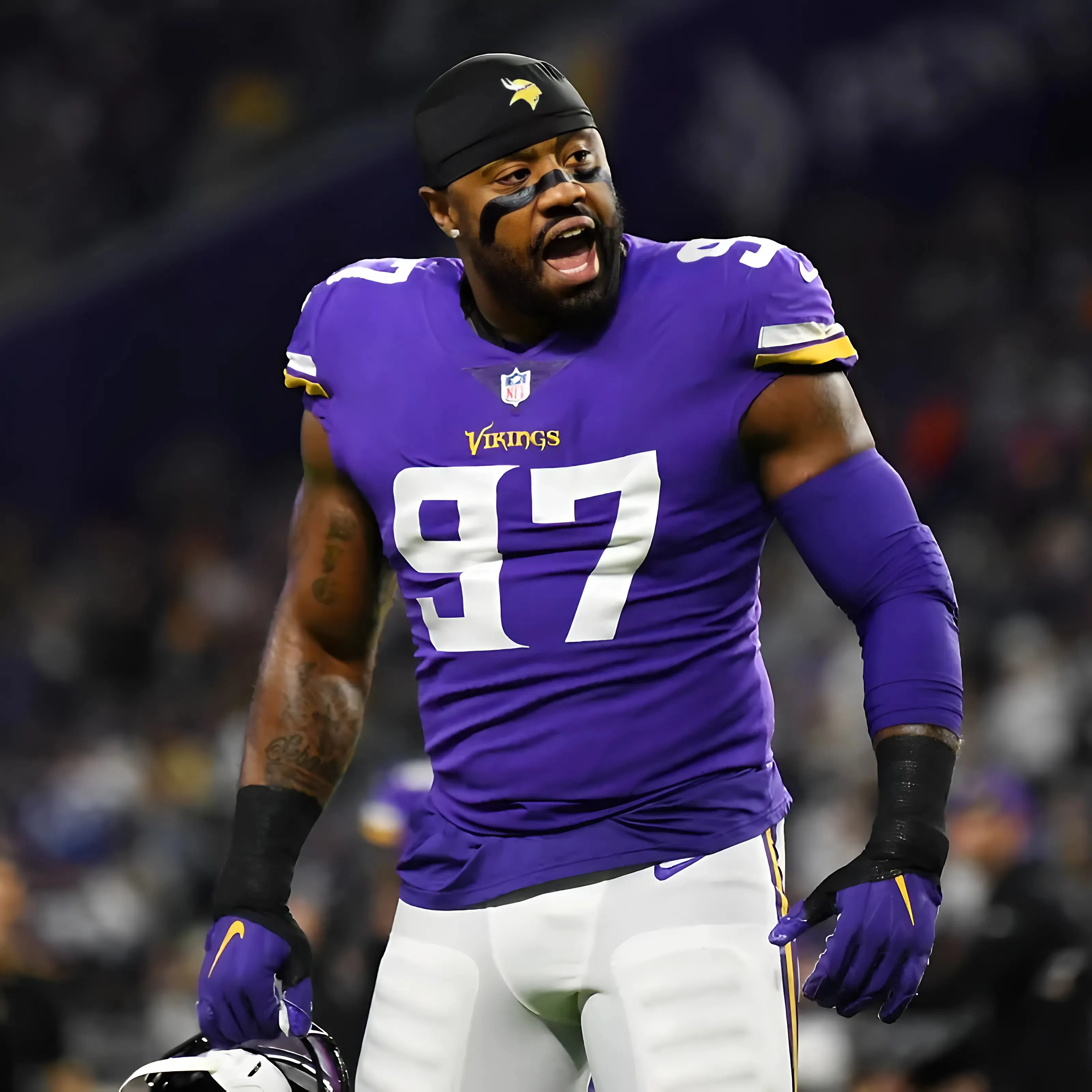 Former NFL Star Everson Griffen Removed From Delta Flight Over ‘Unruly Behavior’