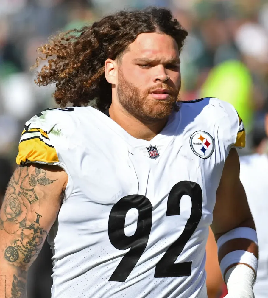 Steelers’ Giant DT Loudermilk Ties the Knot—Off-Field Milestone Fuels Training Camp Momentum!