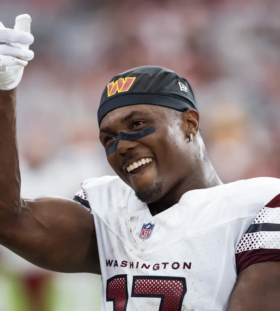 Steelers Lining Up? McLaurin Trade Rumours Ignite After Stalled Deal With Commanders