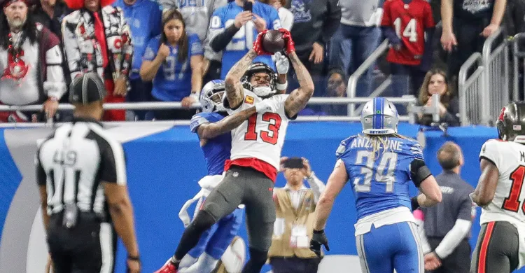 Buccaneers’ Evans Gets High Praise From NFL GM: ‘Still a Beast’