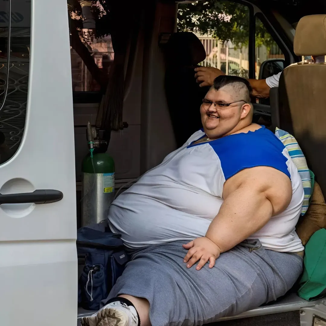 The world’s heaviest man, who once weighed nearly 600 kg, has lost half his body weight – here’s what he looks like now
