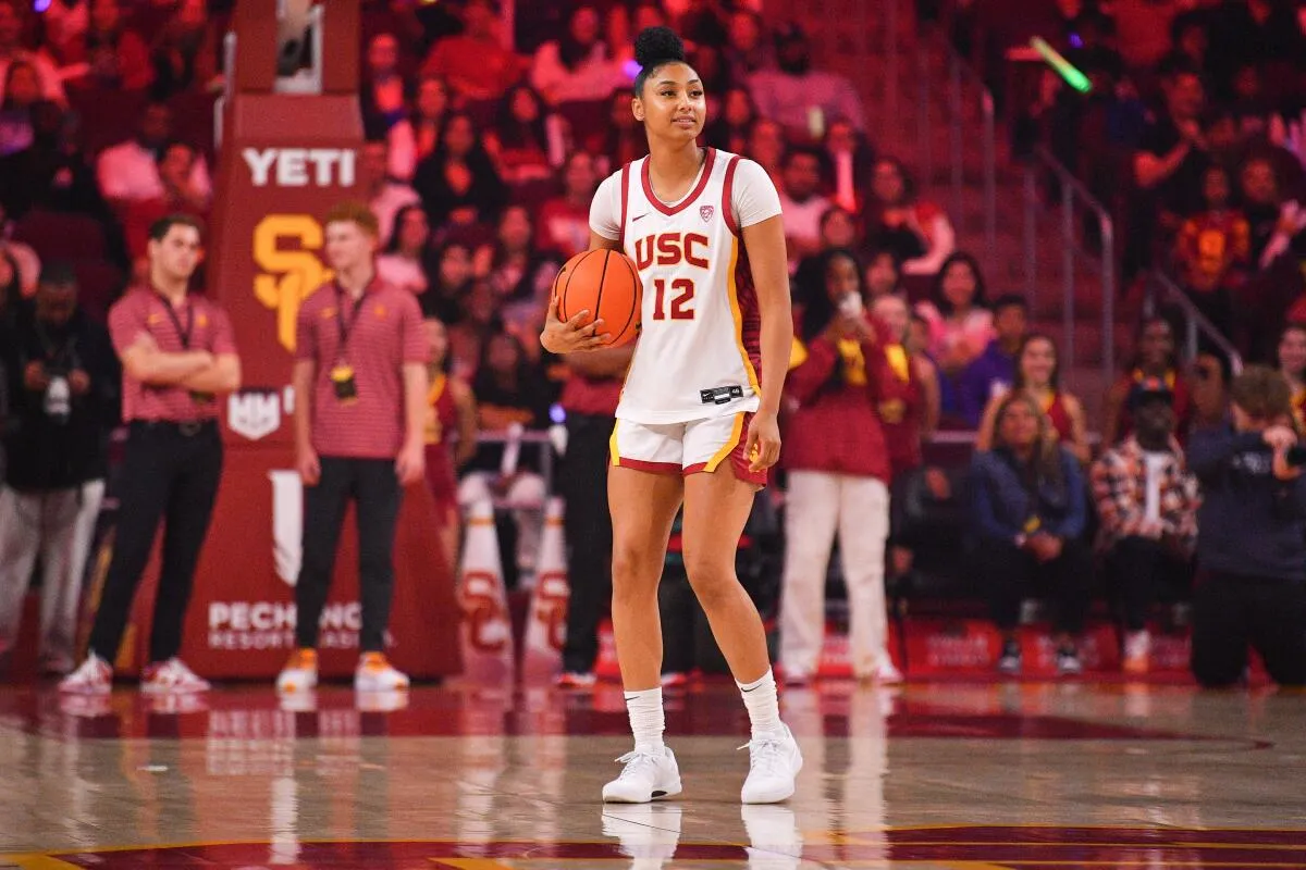 Dating Rumors Swirl Around Commanders QB Jayden Daniels, College Hoops Superstar