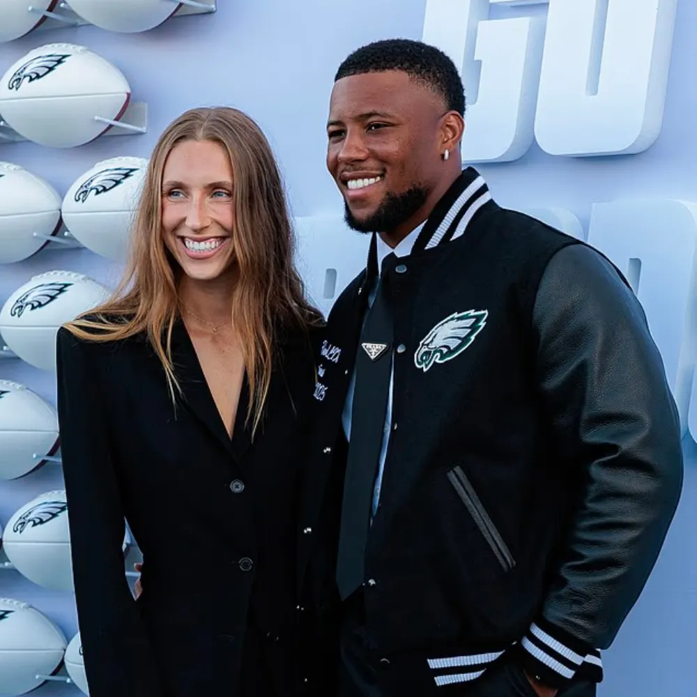 Philadelphia Eagles stars finally collect their Super Bowl rings in a lavish ceremony with their WAGs — five months after their emphatic win over the Chiefs, as Jalen Hurts, Saquon Barkley and A.J. Brown light up the green carpet in .. - suong