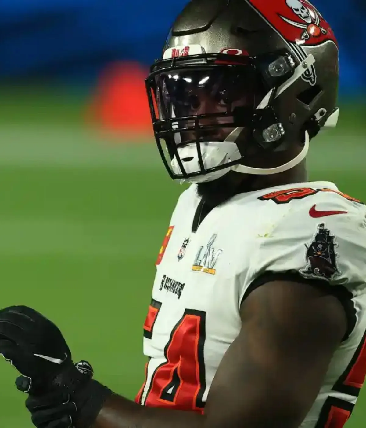 Buccaneers Predicted to Land ‘Monster’ Off-Ball LB as Lavonte David Successor