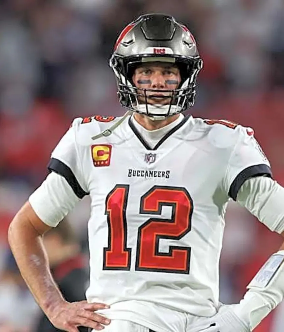 Could former Buccaneers star Tom Brady still play? A former NFL MVP thinks so