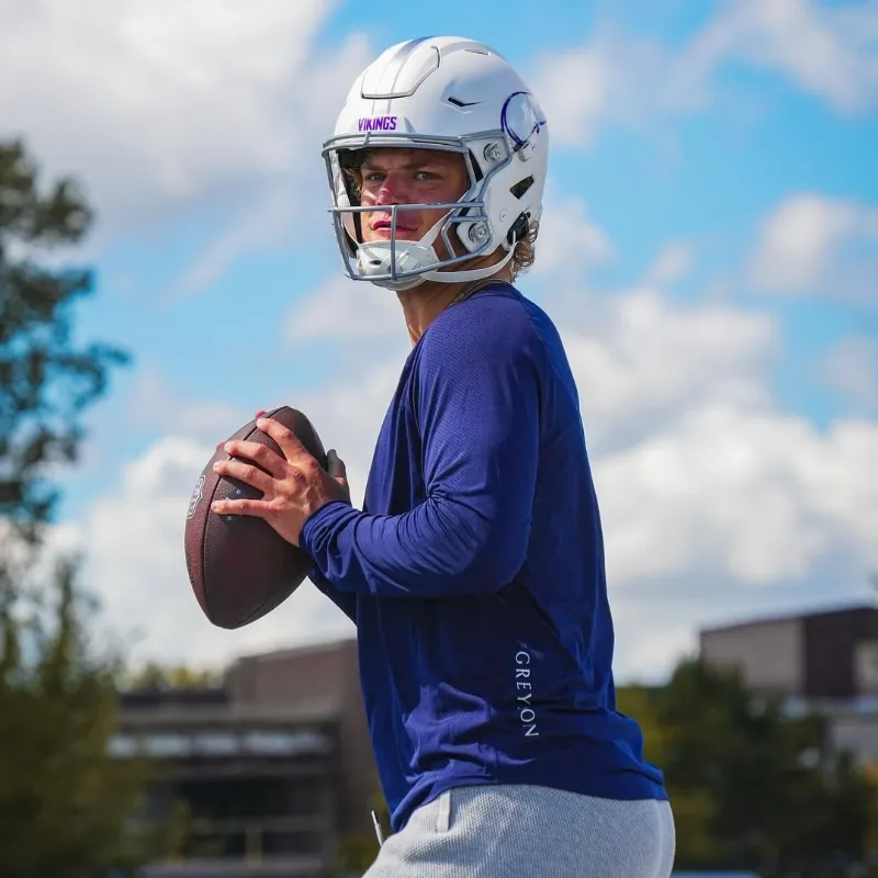 Pro Bowler Sends Strong Message About Vikings QB J.J. McCarthy