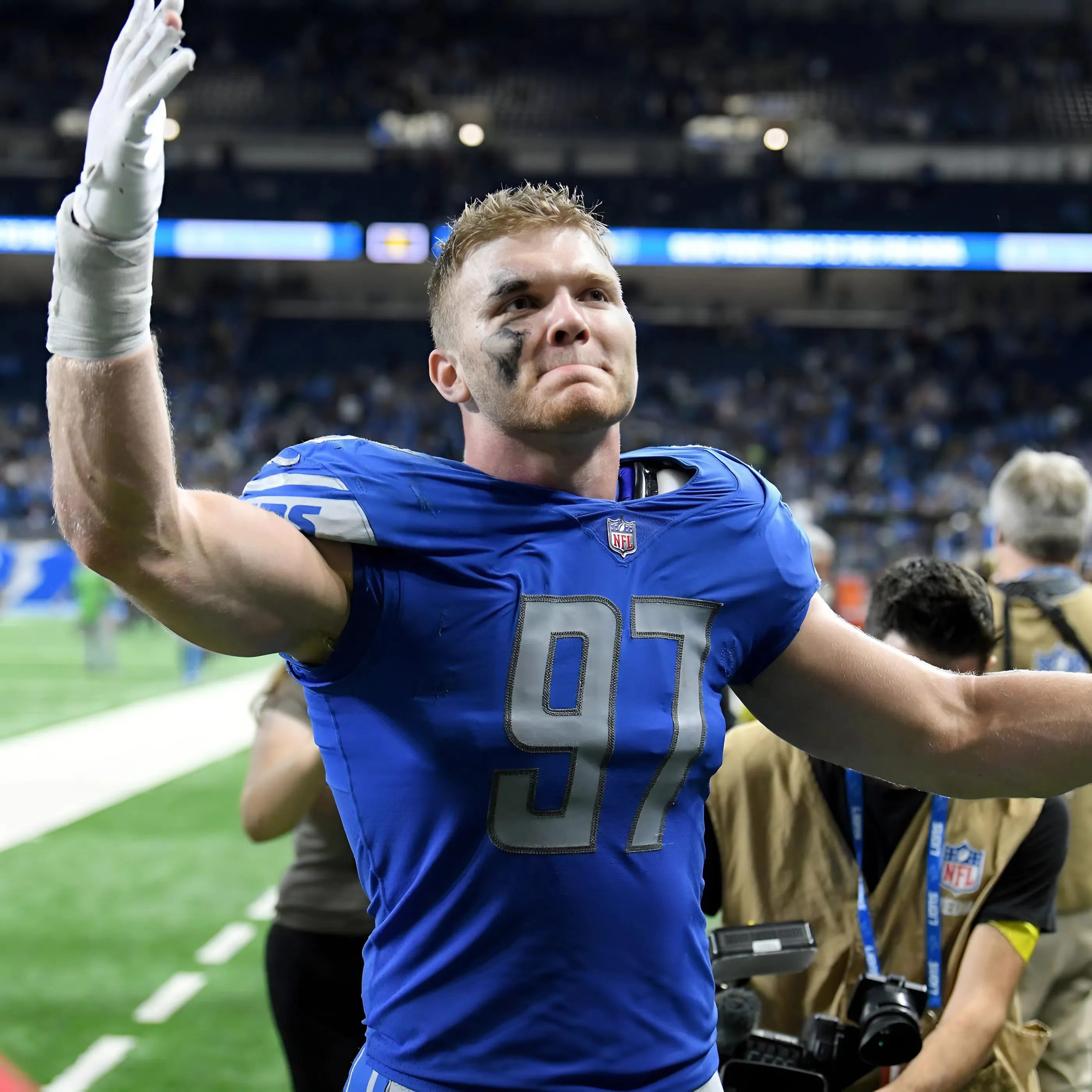 NFL Team’s $123 Million Will Help Aidan Hutchinson (And Scare the Lions)