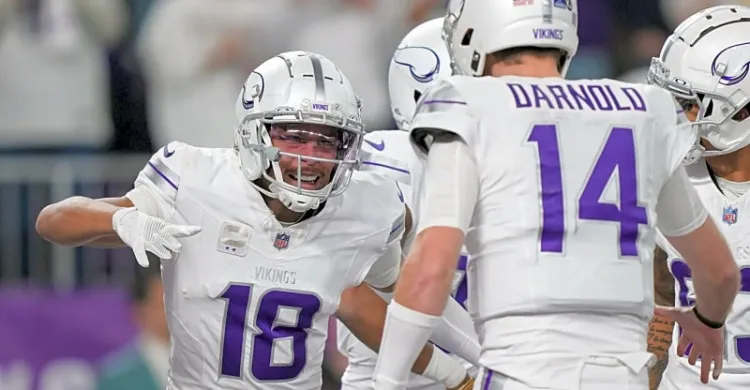 Vikings' Justin Jefferson Reacts to NFL, Sam Darnold Announcement