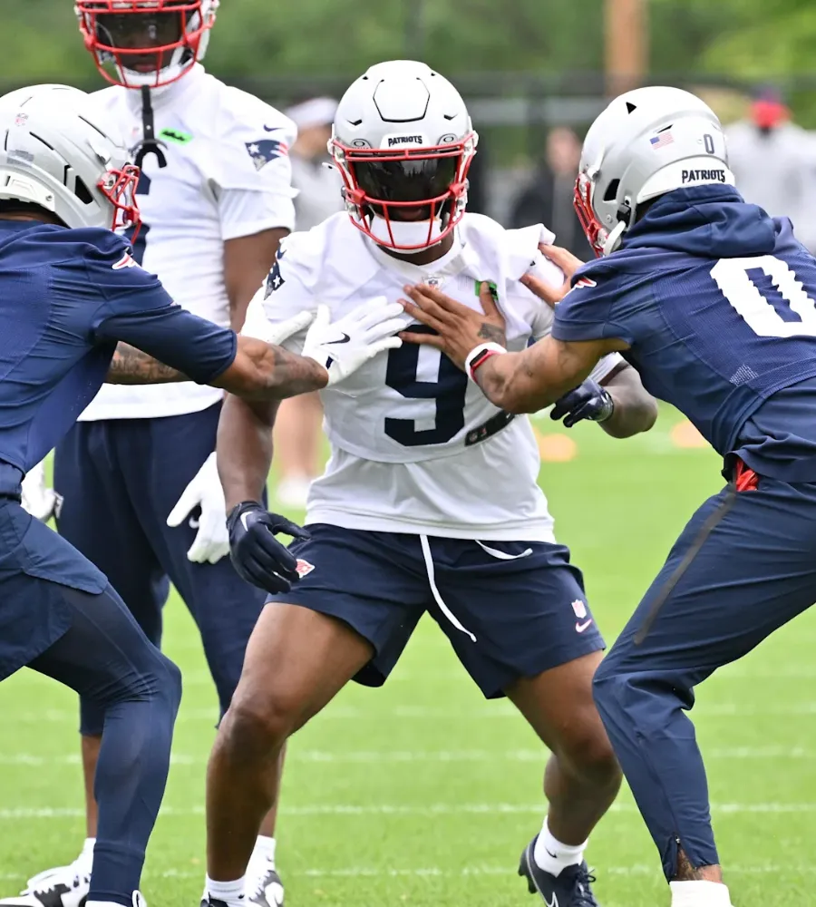 Patriots Place Seven Players on Injury Lists