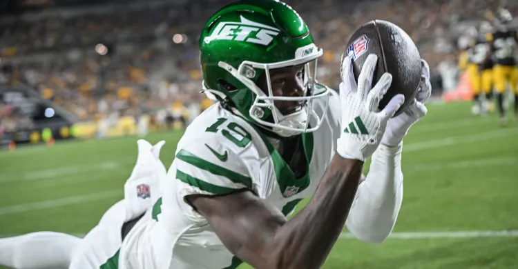 Jets Place Three On Injured Lists Including EDGE Jermaine Johnson