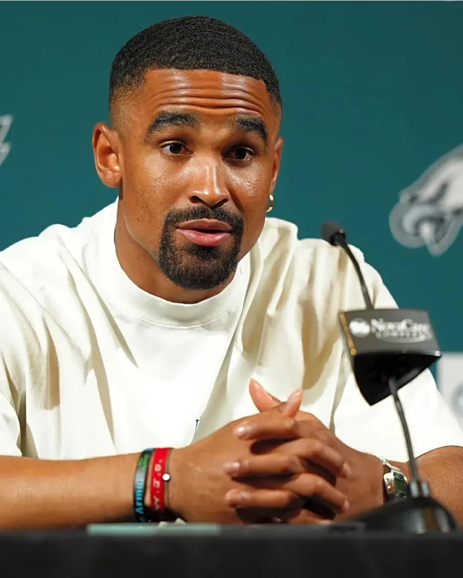 Jalen Hurts Gets Shockingly Snubbed From Former NFL MVP’s Quarterback List